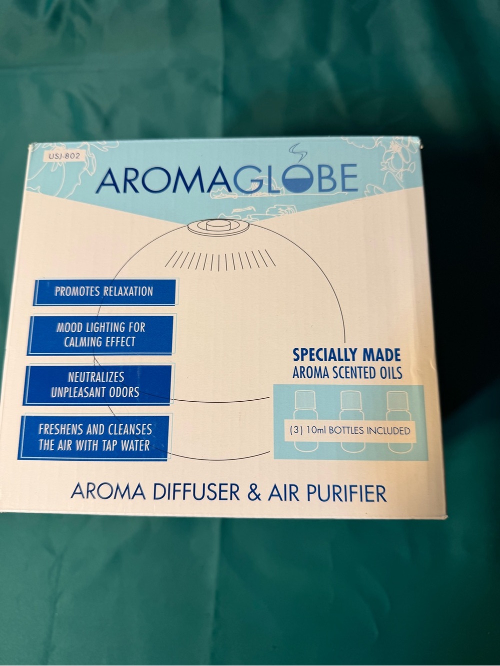 Aromaglobe Aroma Diffuser & Air Purifier - White and Light Blue